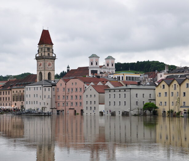 Sanierung von Gebäuden nach Hochwasserschäden Sanierung von Gebäuden nach Hochwasserschäden